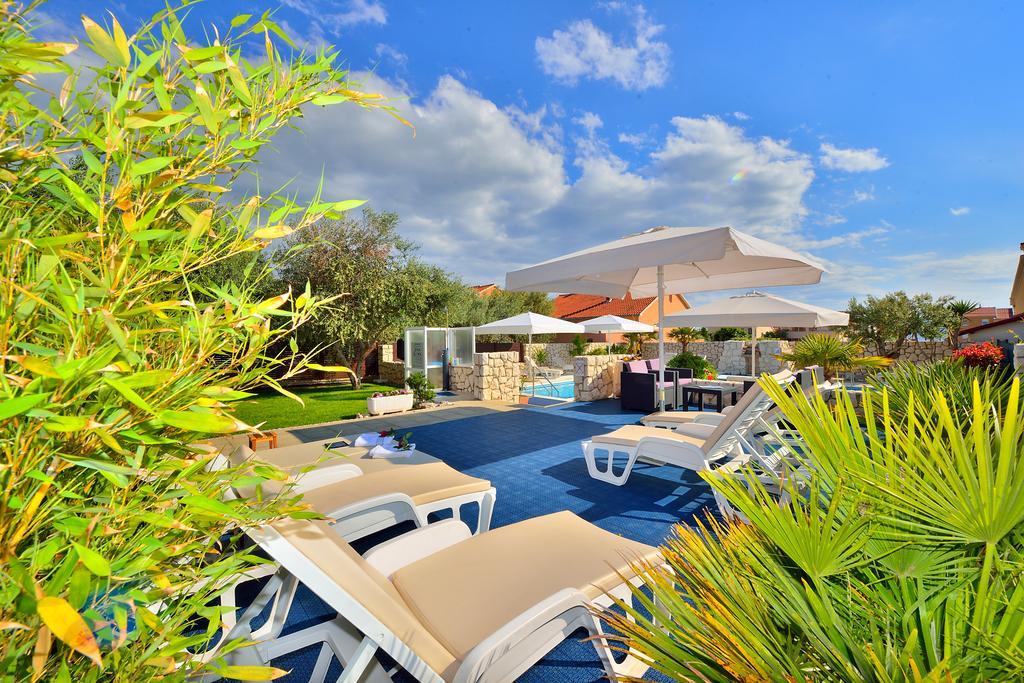 Villa Dalmatina Zadar Mit Pool Экстерьер фото